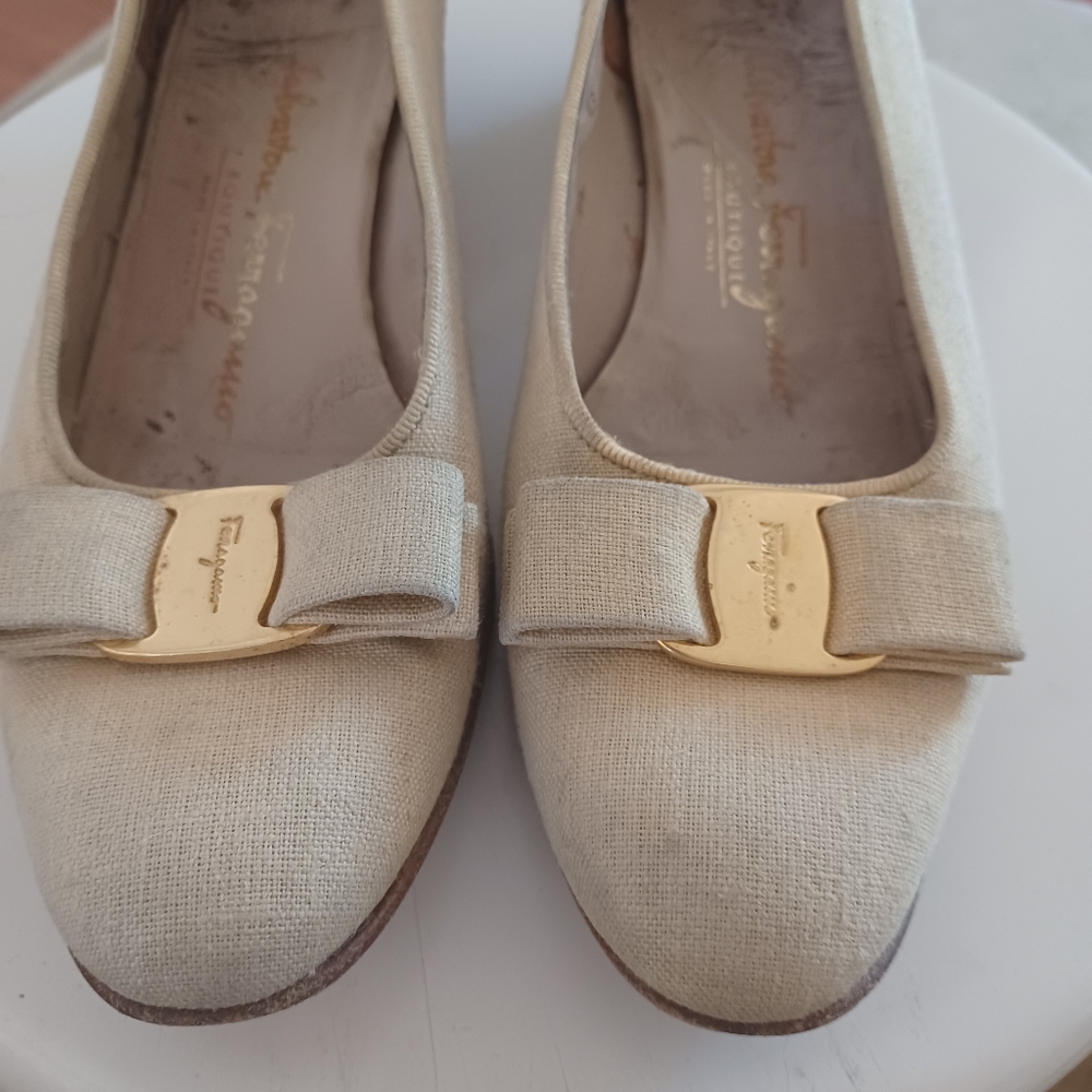 Salvatore Ferragamo Shoe Tan Beige taupe 8 vintage classic Italy Old Money